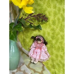 Vintage Emerald Doll Co. Rich Imports Porcelain Sitting Doll 8" Pink Dress
